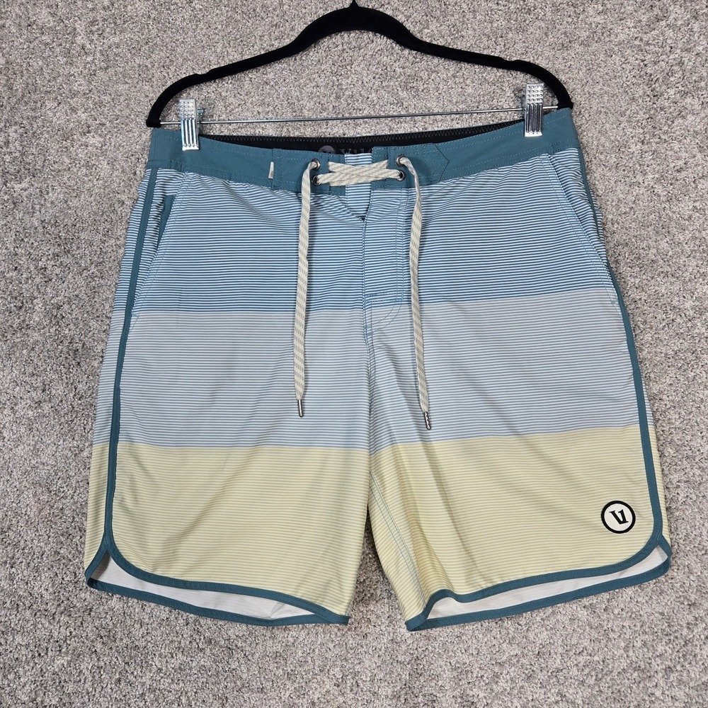 Vuori Cruise Board Shorts Mens 32 blue gray yellow Striped hybrid